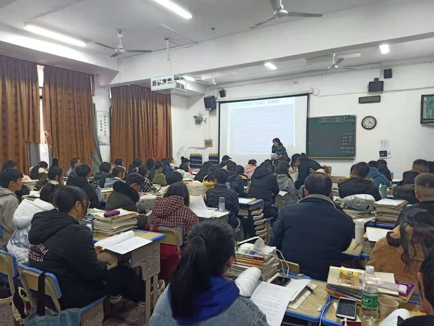 说明: C:\Users\LENOVO\AppData\Local\Temp\WeChat Files\e4a2a35311a47e8872e96d74c8672ad.jpg